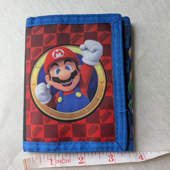 Super Mario Blue and Black Wallet - Picture 5 of 9
